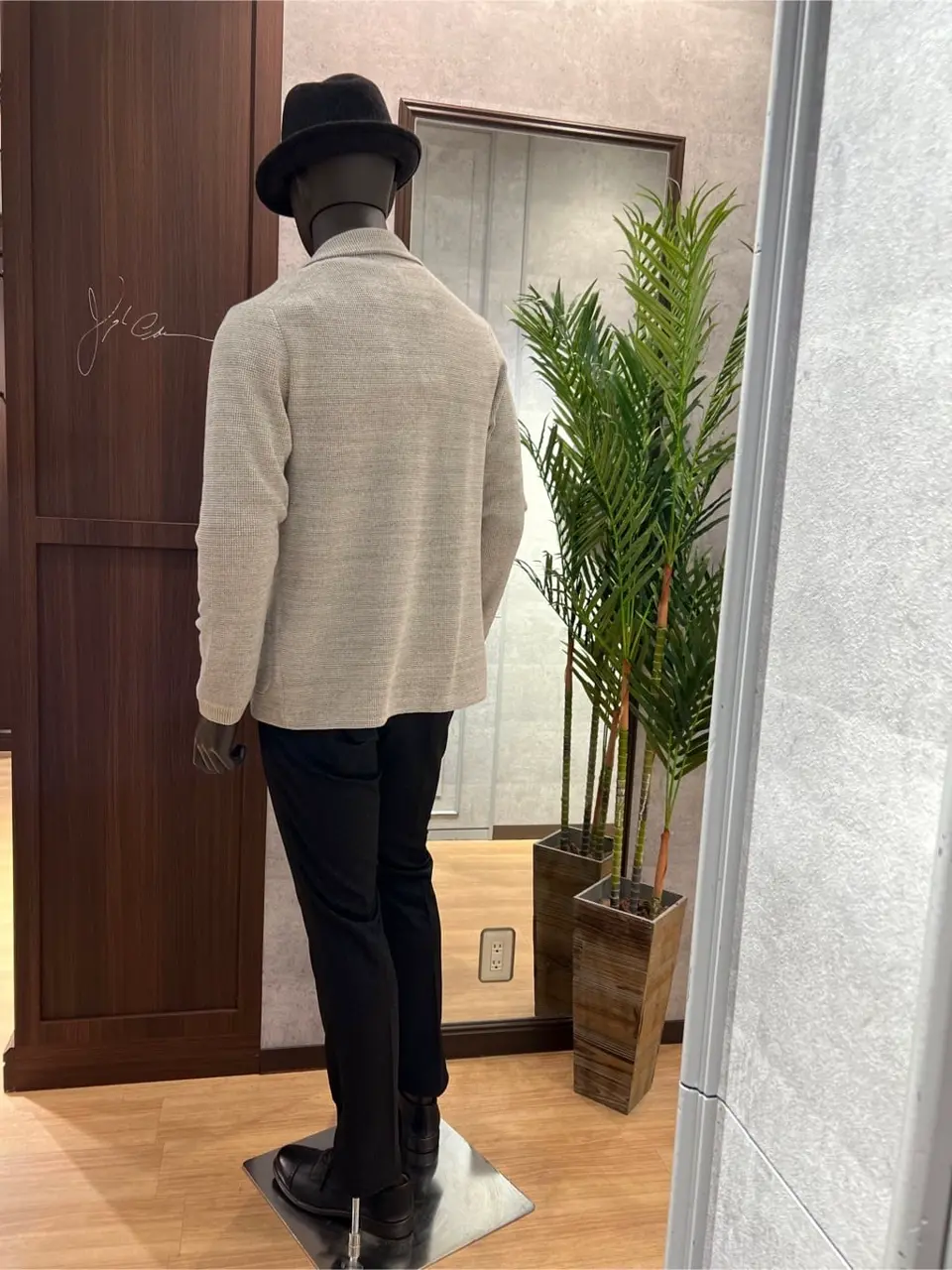 JOSEPH ABBOUD 上條 コーディネート画像