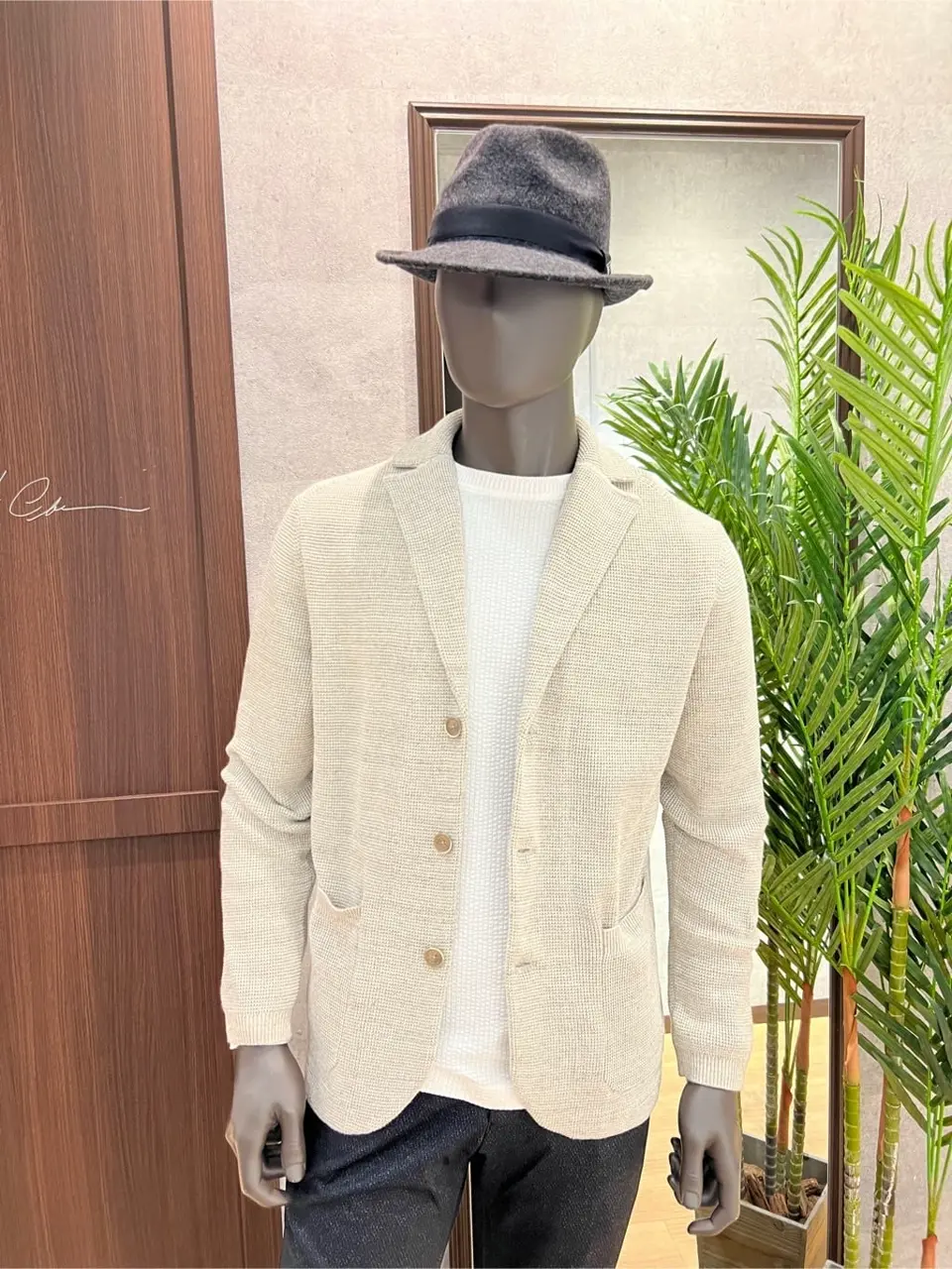 JOSEPH ABBOUD 上條 コーディネート画像