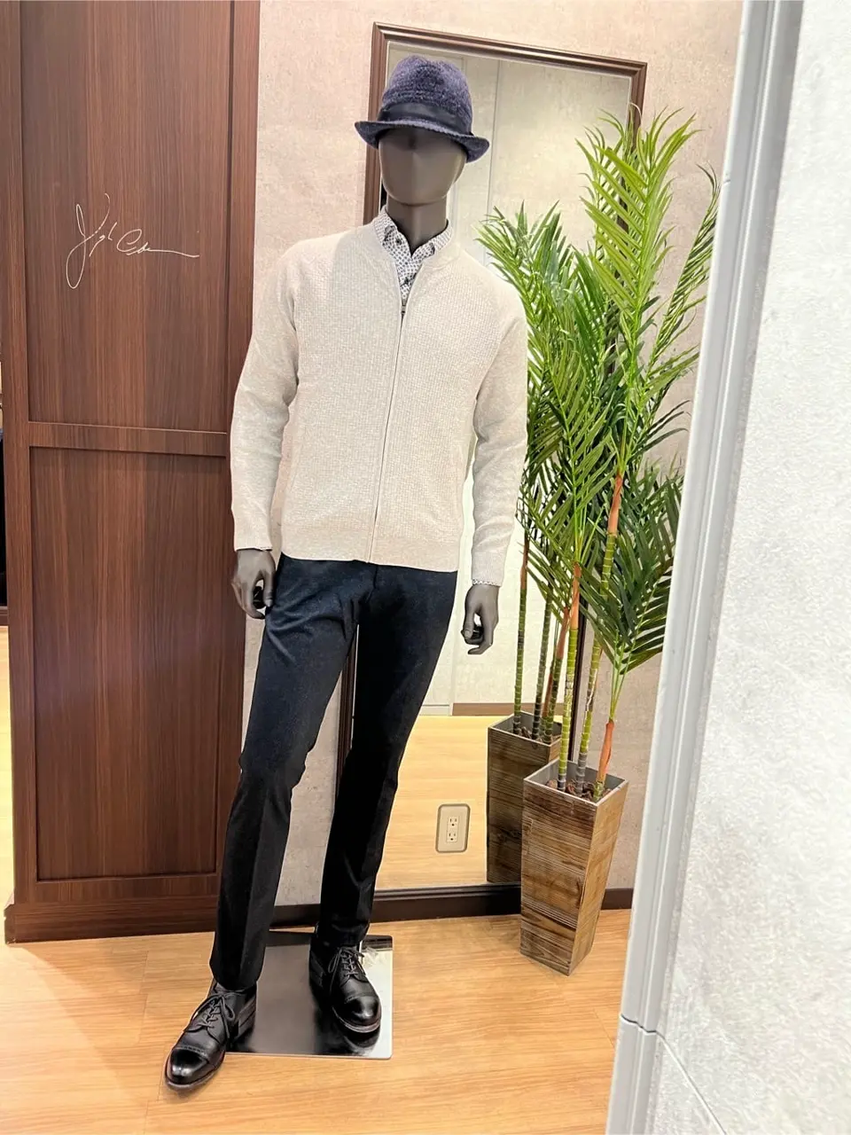 JOSEPH ABBOUD 上條 コーディネート画像