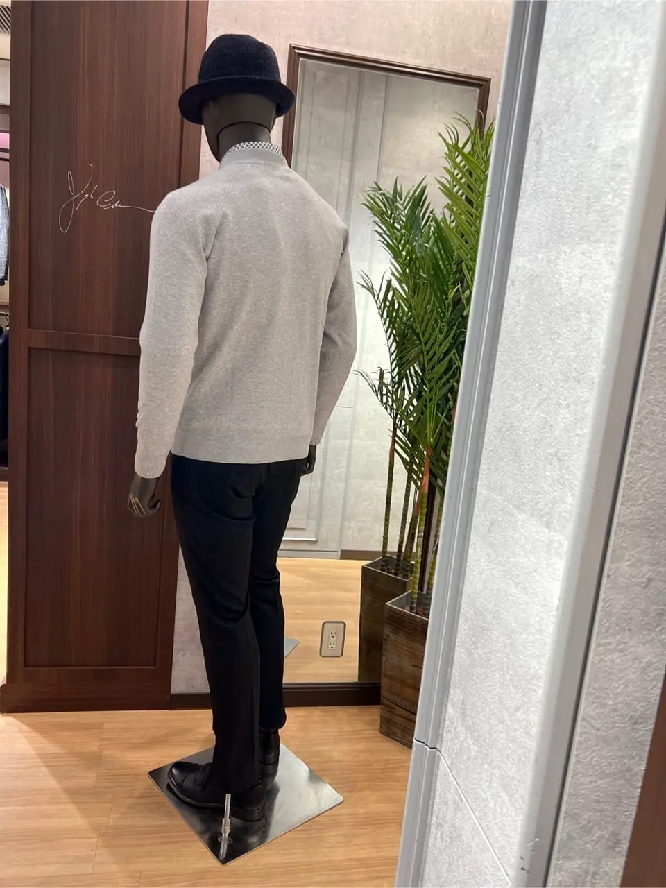 JOSEPH ABBOUD 上條 コーディネート画像