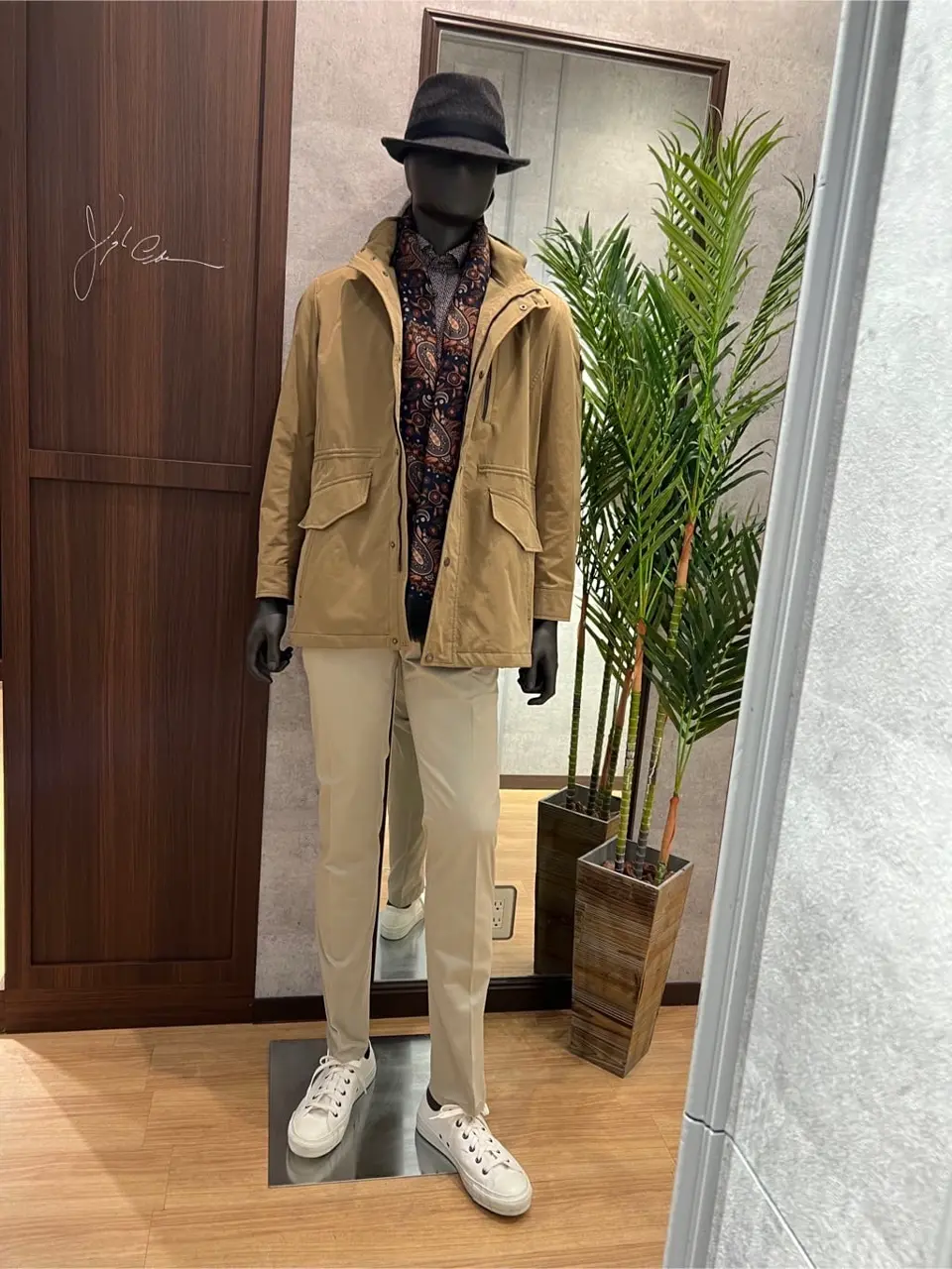 JOSEPH ABBOUD 上條 コーディネート画像