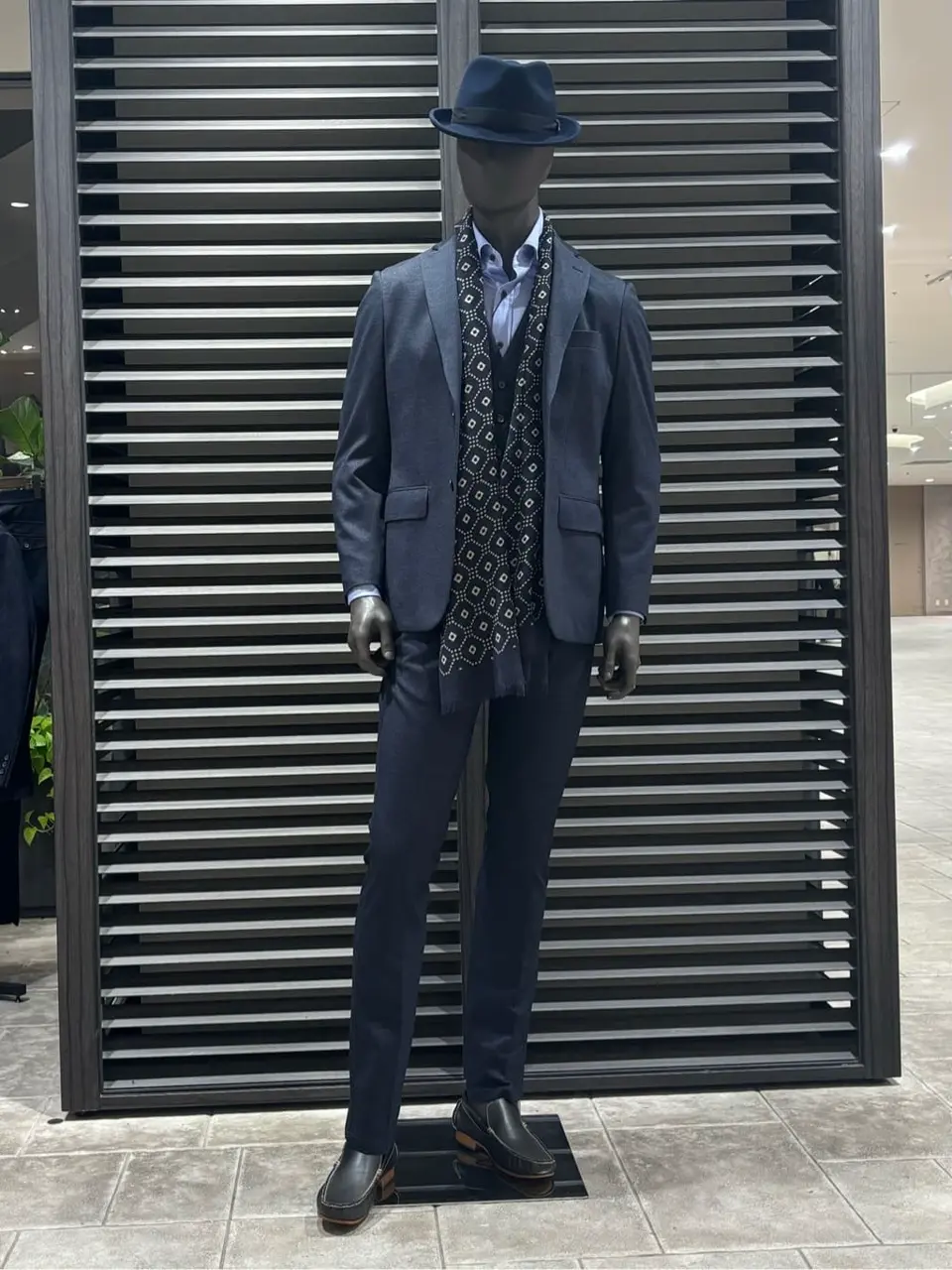 JOSEPH ABBOUD 藤本 コーディネート画像