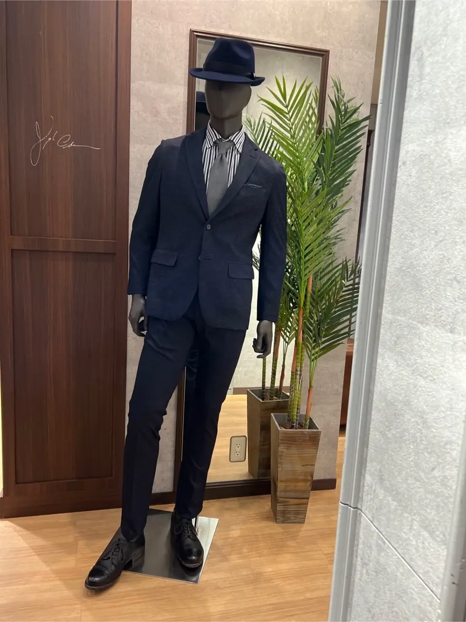 JOSEPH ABBOUD 上條 コーディネート画像