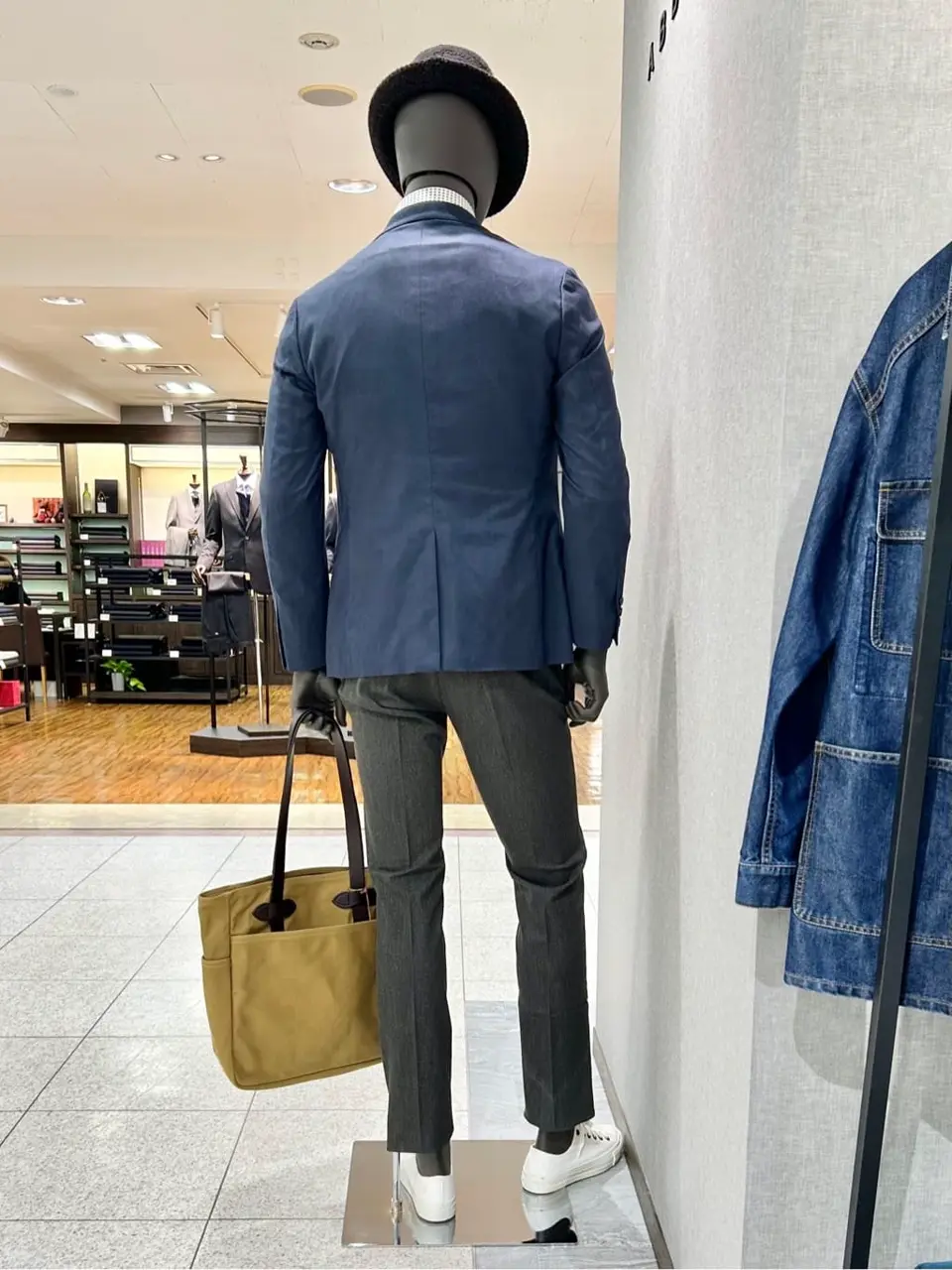 JOSEPH ABBOUD 上田 コーディネート画像