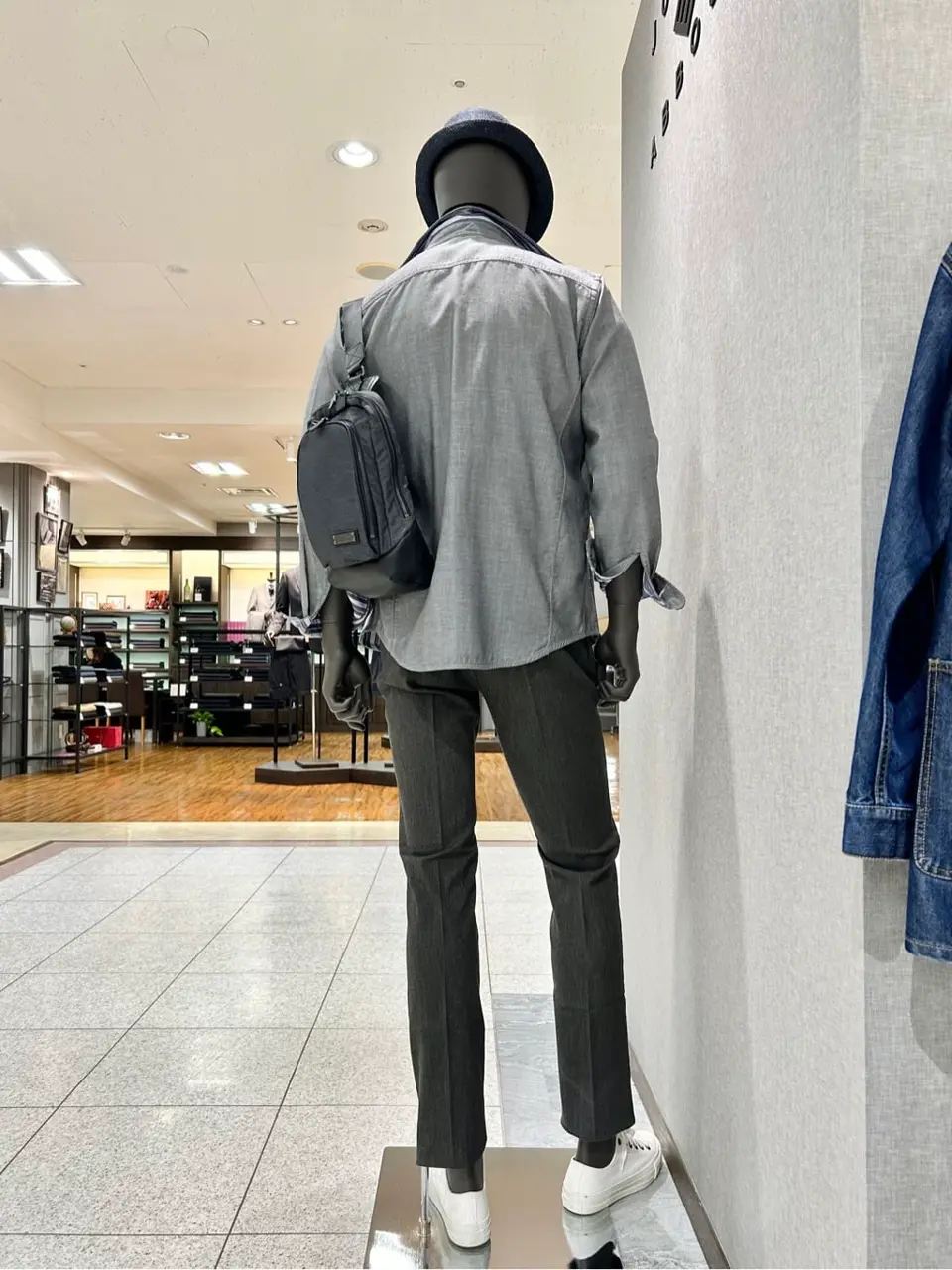 JOSEPH ABBOUD 上田 コーディネート画像