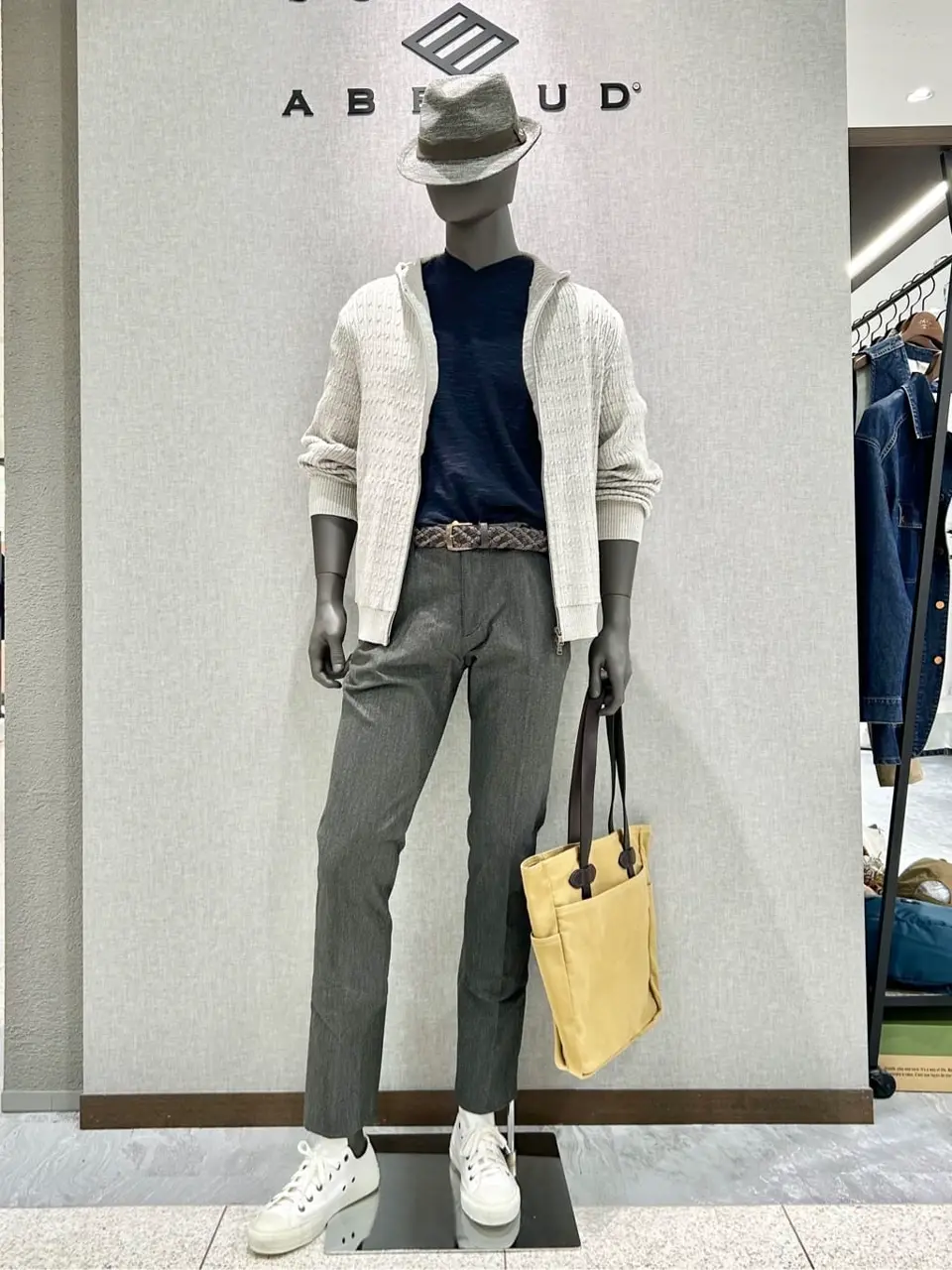 JOSEPH ABBOUD 上田 コーディネート画像