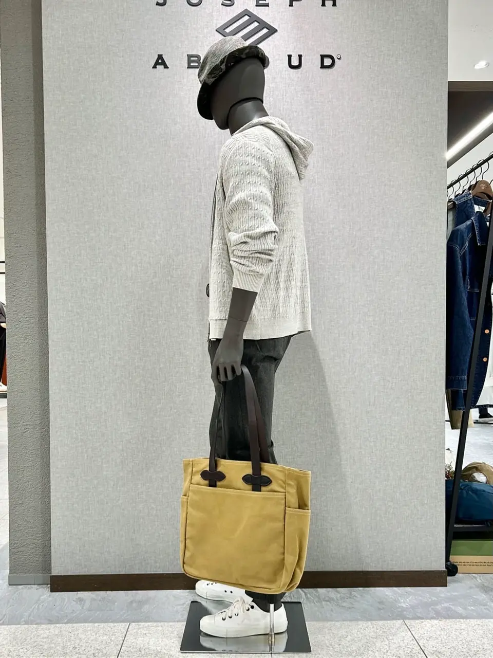 JOSEPH ABBOUD 上田 コーディネート画像