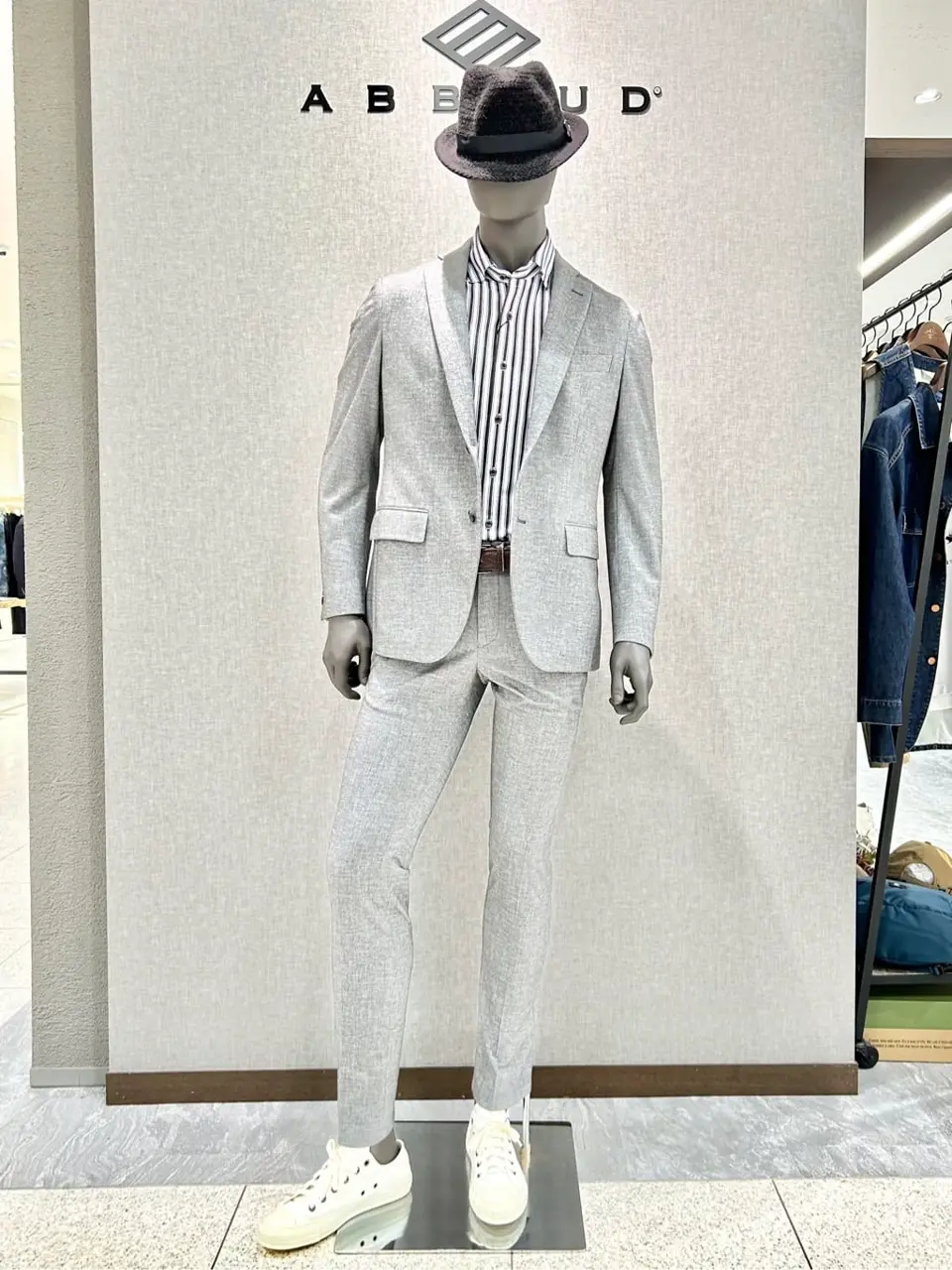 JOSEPH ABBOUD 上田 コーディネート画像