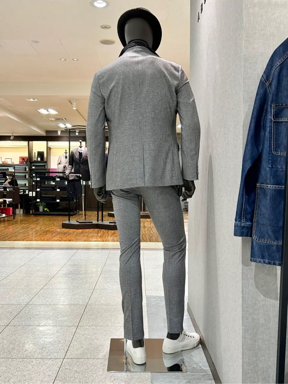 JOSEPH ABBOUD 上田 コーディネート画像