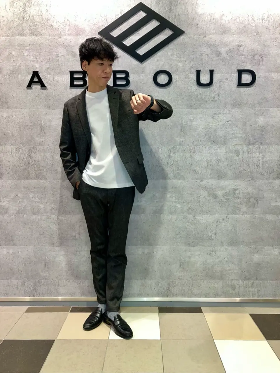 JOSEPH ABBOUD 足立 コーディネート画像