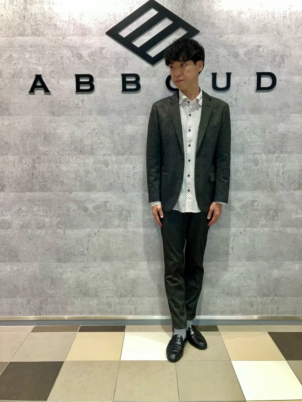 JOSEPH ABBOUD 足立 コーディネート画像