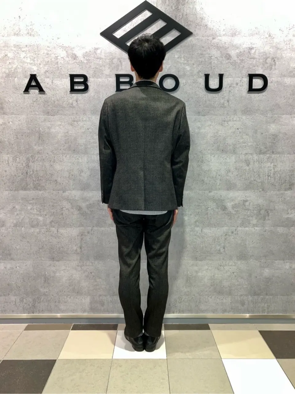 JOSEPH ABBOUD 足立 コーディネート画像