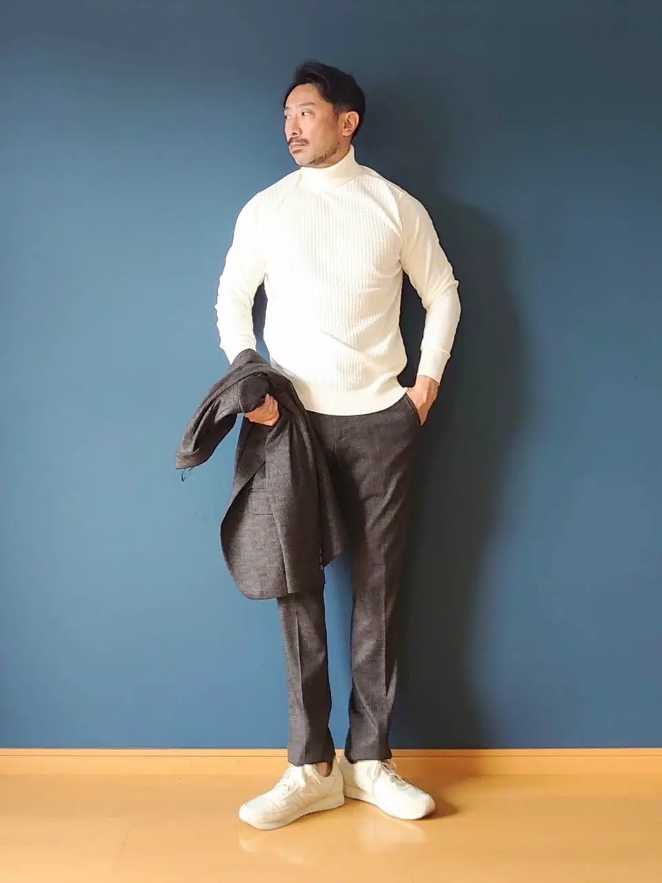 JOSEPH ABBOUD 安東 コーディネート画像