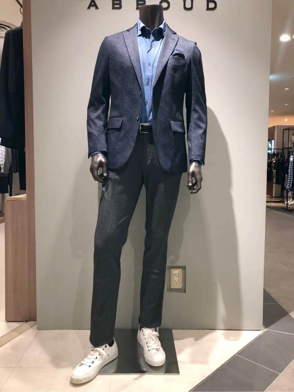 JOSEPH ABBOUD 川田 コーディネート画像