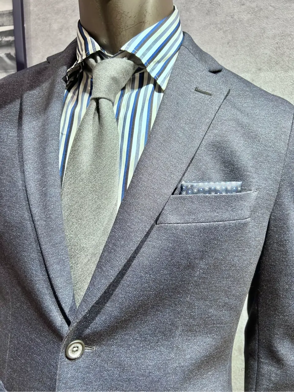 JOSEPH ABBOUD 二澤 コーディネート画像