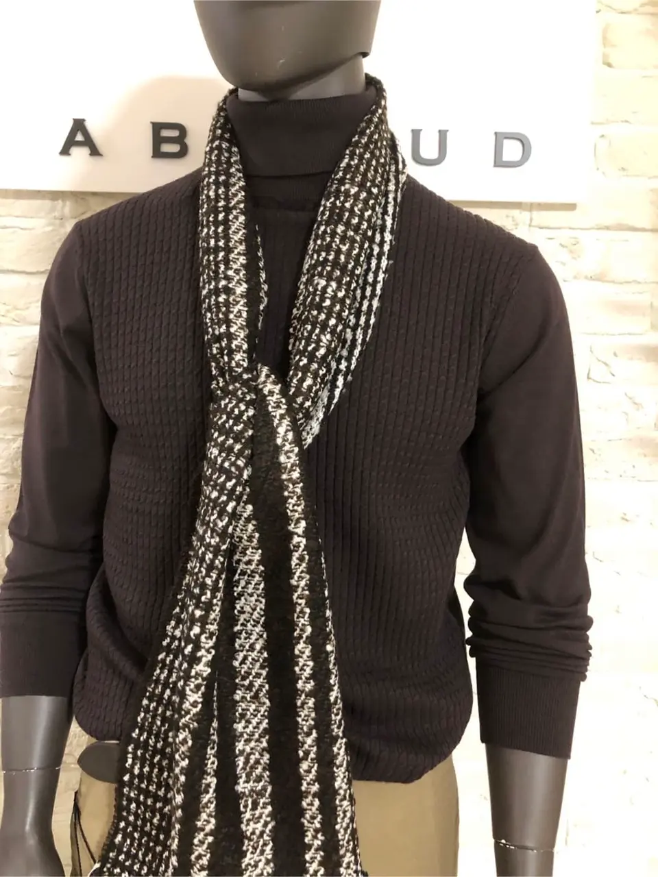 JOSEPH ABBOUD 山口 コーディネート画像