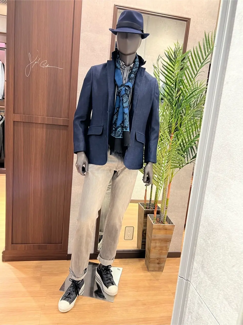 JOSEPH ABBOUD 上條 コーディネート画像