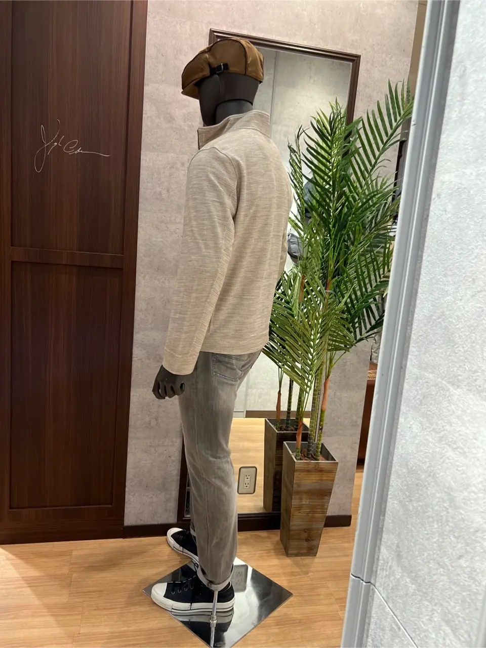 JOSEPH ABBOUD 上條 コーディネート画像