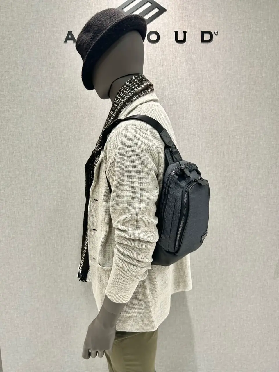 JOSEPH ABBOUD 上田 コーディネート画像