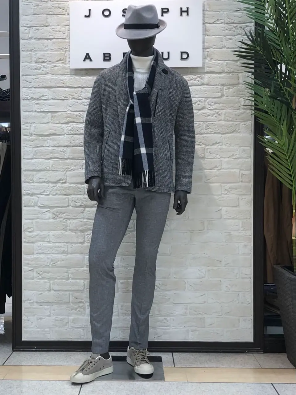 JOSEPH ABBOUD 山口 コーディネート画像