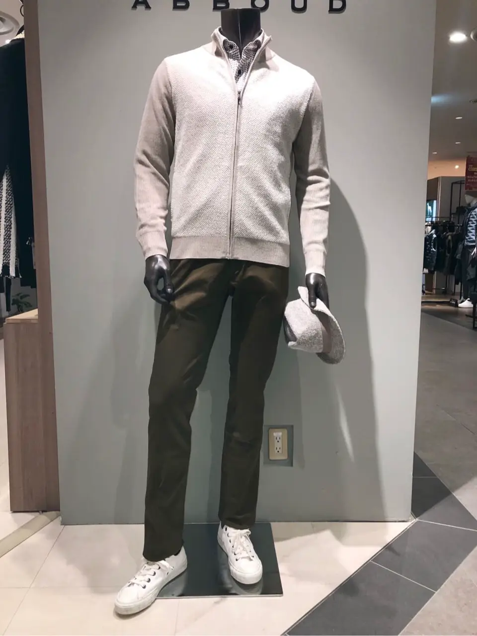 JOSEPH ABBOUD 川田 コーディネート画像