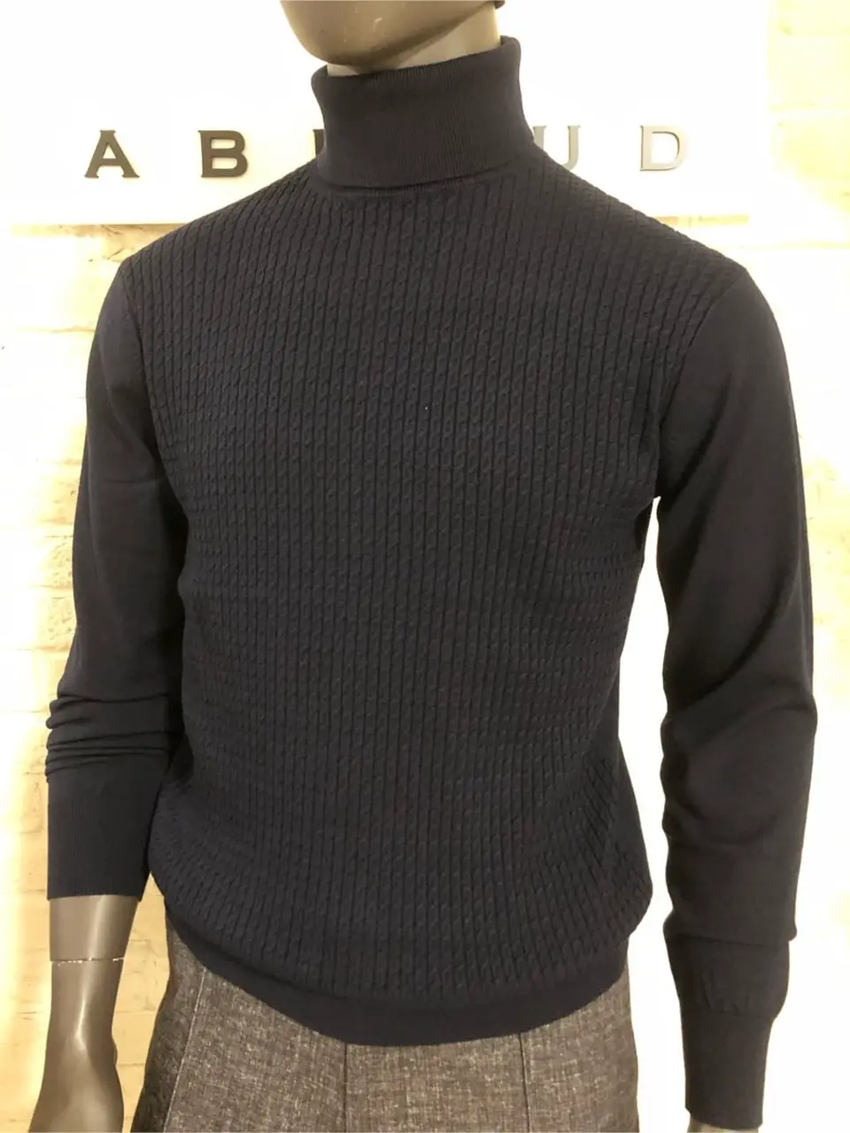 JOSEPH ABBOUD 山口 コーディネート画像