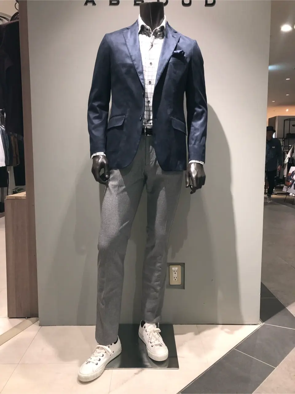 JOSEPH ABBOUD 川田 コーディネート画像