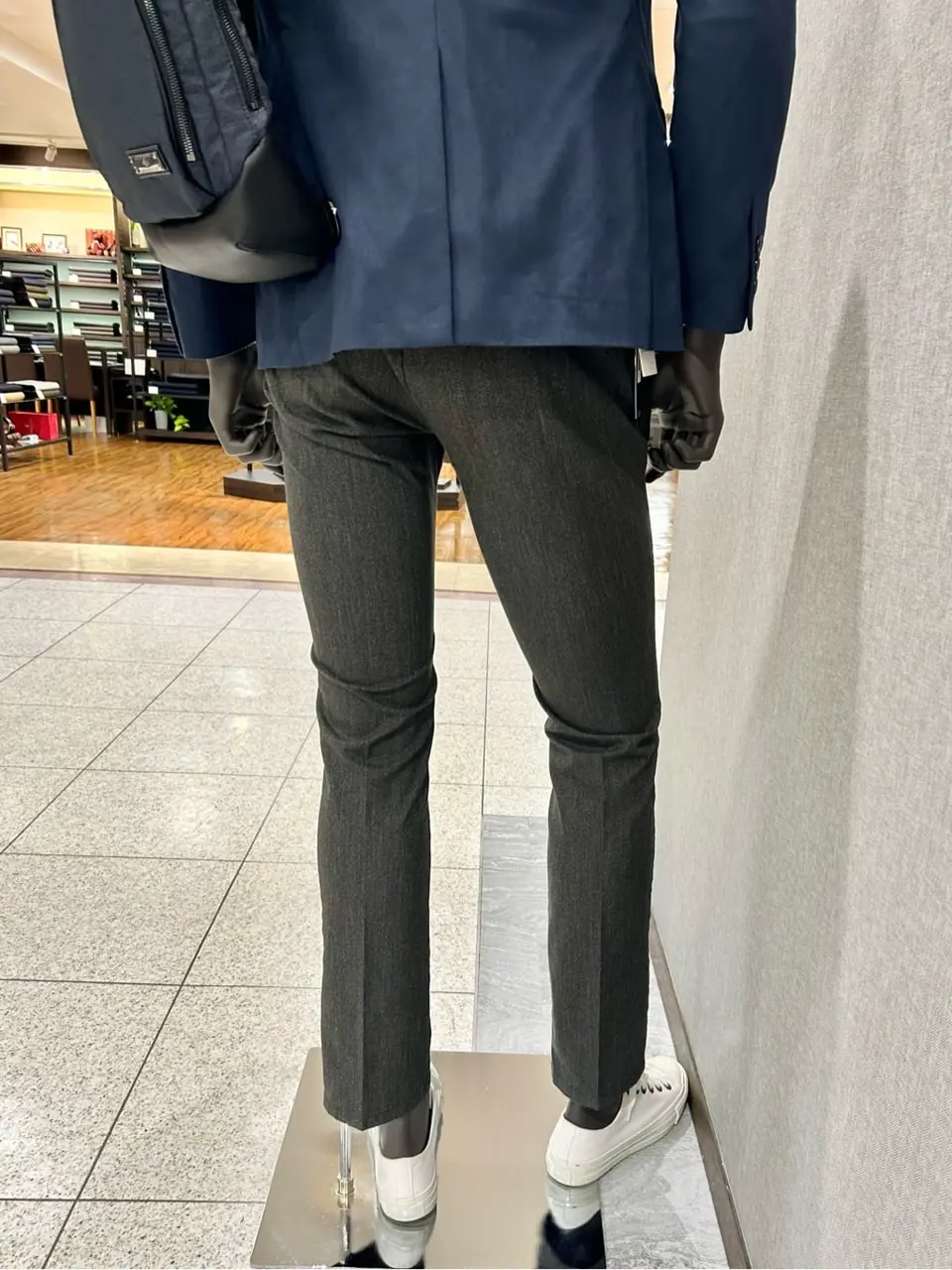 JOSEPH ABBOUD 上田 コーディネート画像