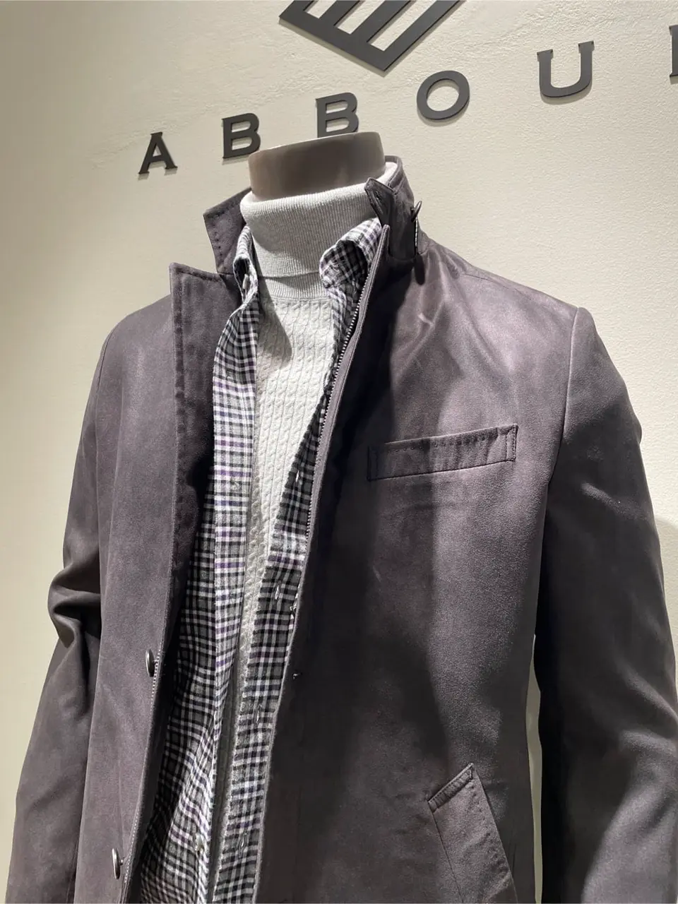JOSEPH ABBOUD 伊津野 コーディネート画像