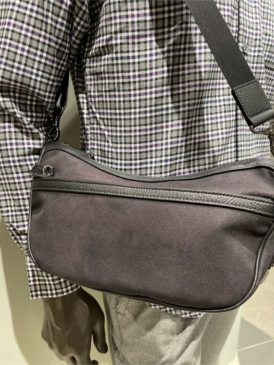 JOSEPH ABBOUD 伊津野 コーディネート画像