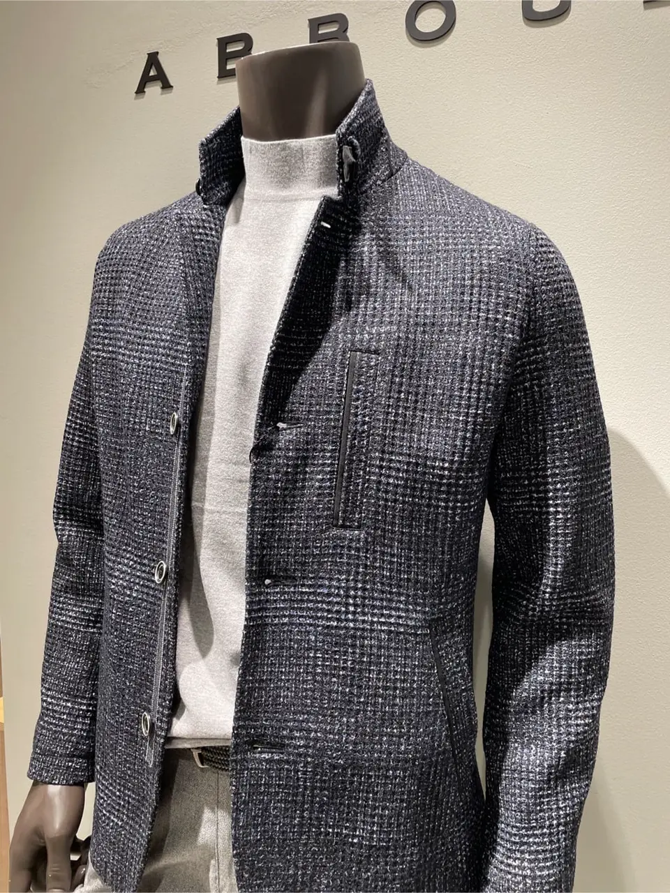 JOSEPH ABBOUD 伊津野 コーディネート画像