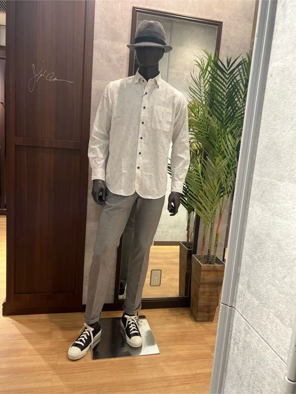 JOSEPH ABBOUD 上條 コーディネート画像