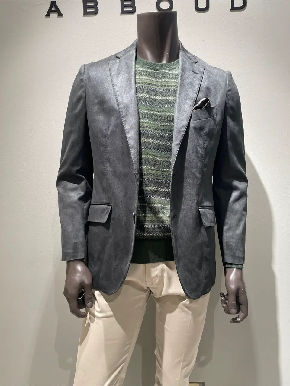 JOSEPH ABBOUD 伊津野 コーディネート画像