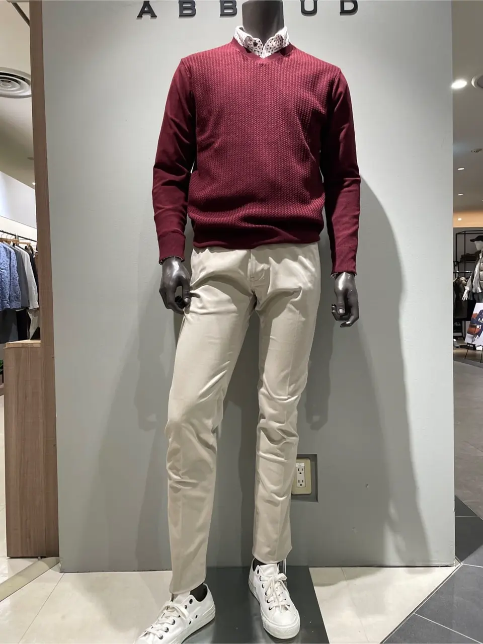 JOSEPH ABBOUD 伊津野 コーディネート画像