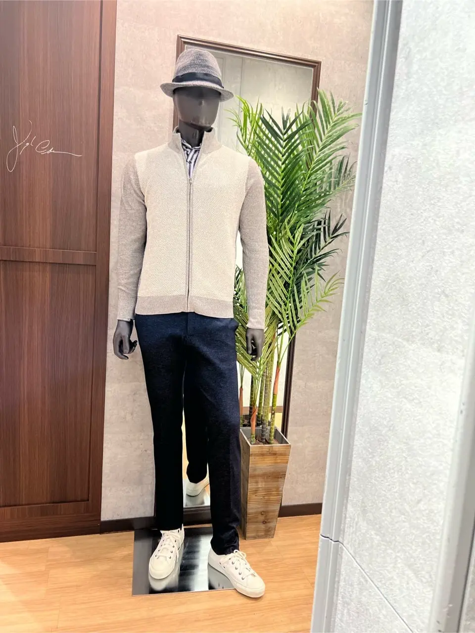 JOSEPH ABBOUD 上條 コーディネート画像