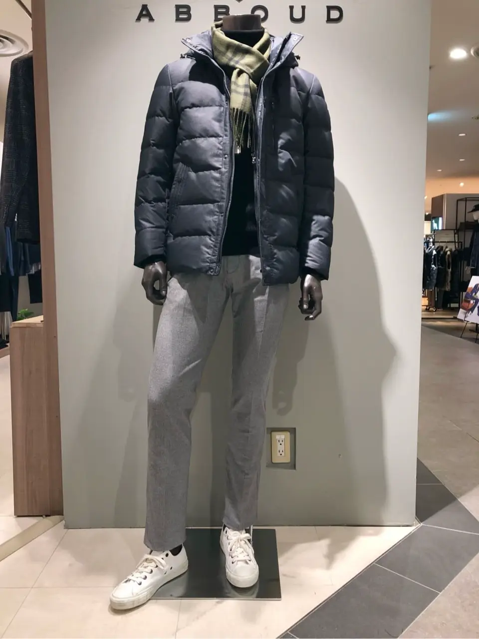 JOSEPH ABBOUD 川田 コーディネート画像