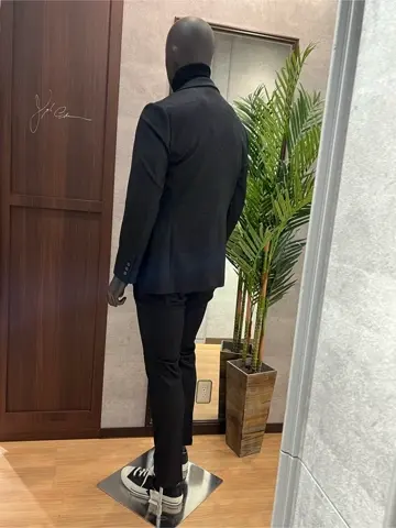 JOSEPH ABBOUD 上條 コーディネート画像