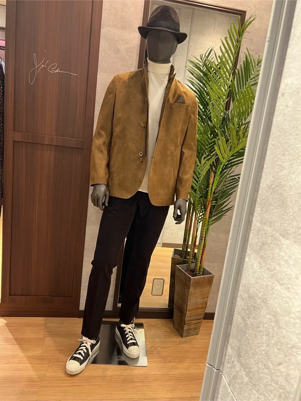 JOSEPH ABBOUD 上條 コーディネート画像