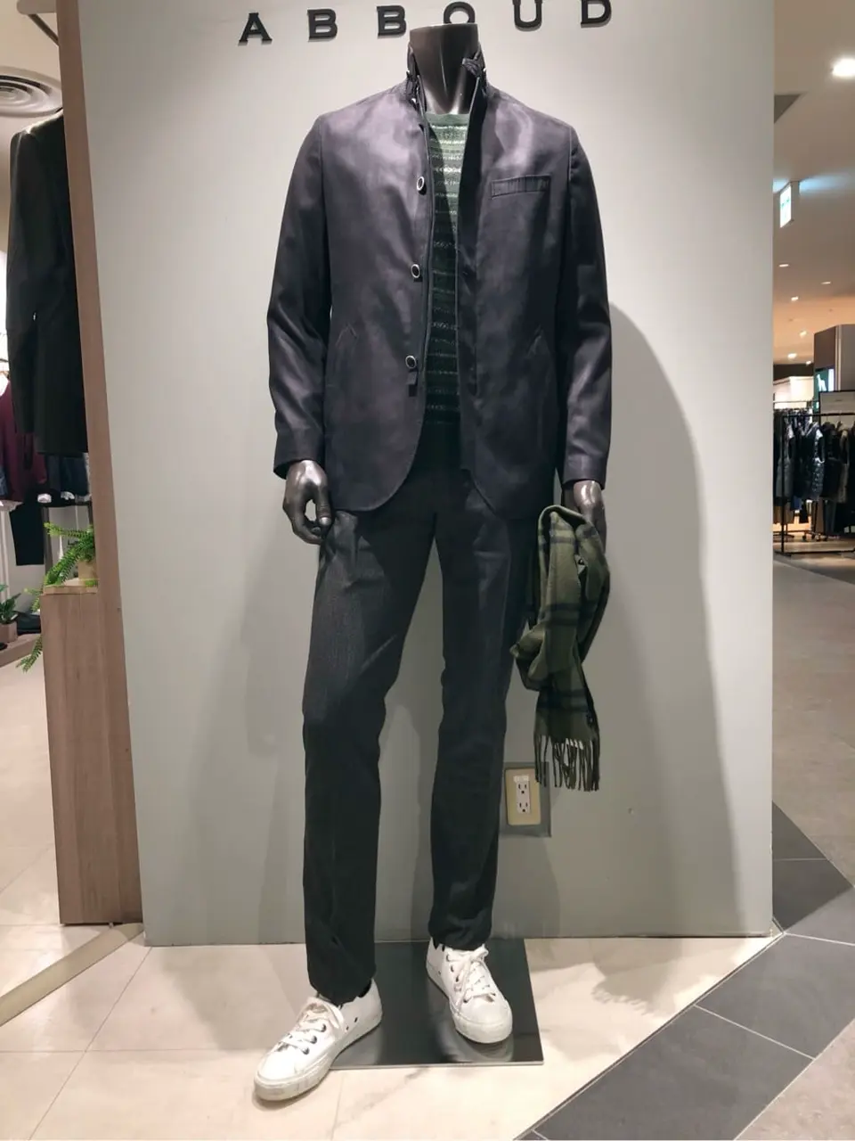 JOSEPH ABBOUD 川田 コーディネート画像