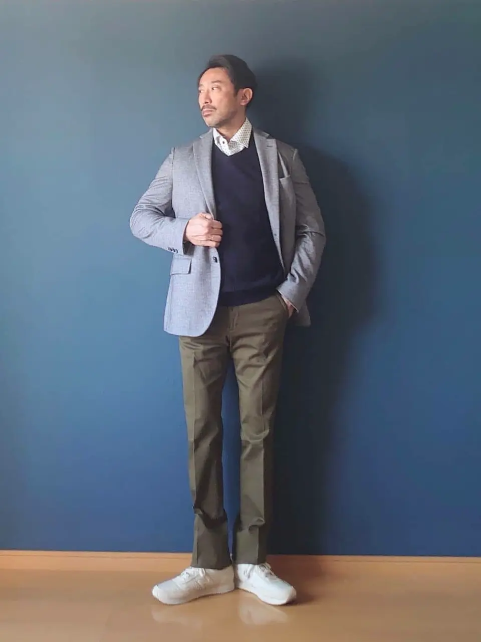 JOSEPH ABBOUD 安東 コーディネート画像