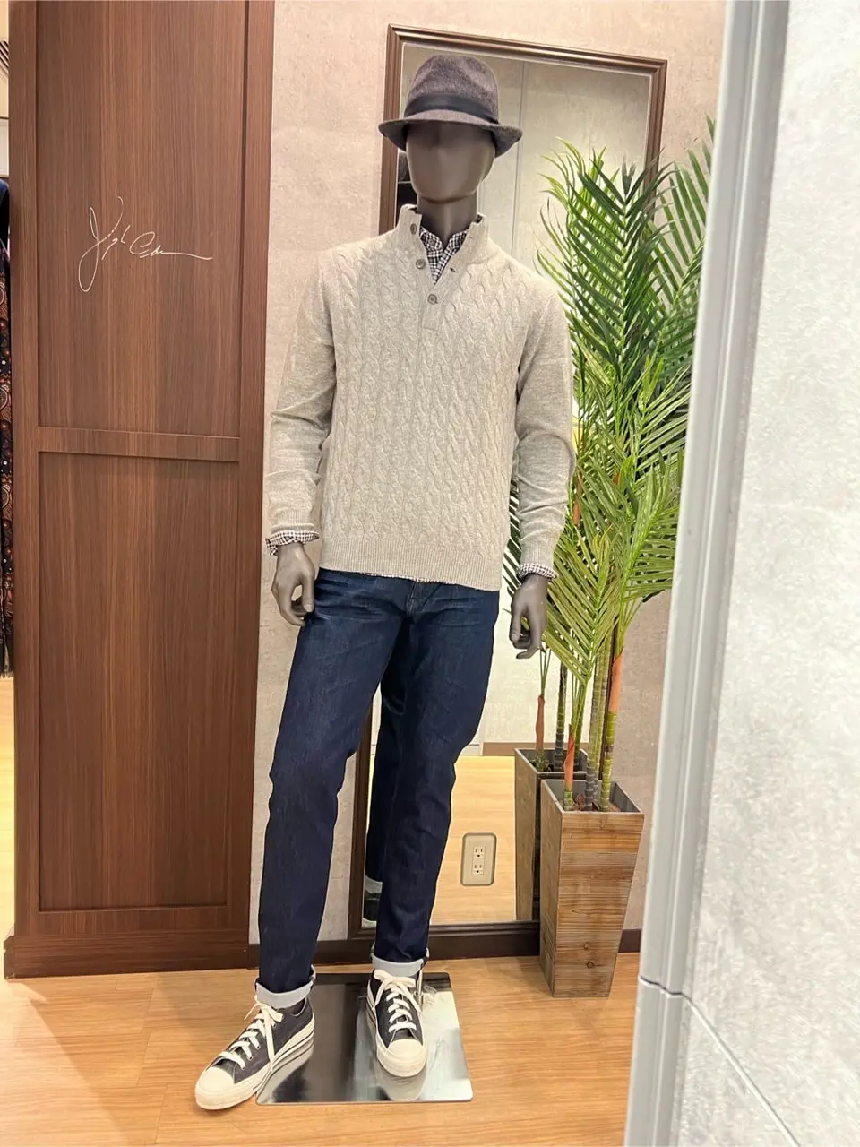 JOSEPH ABBOUD 上條 コーディネート画像