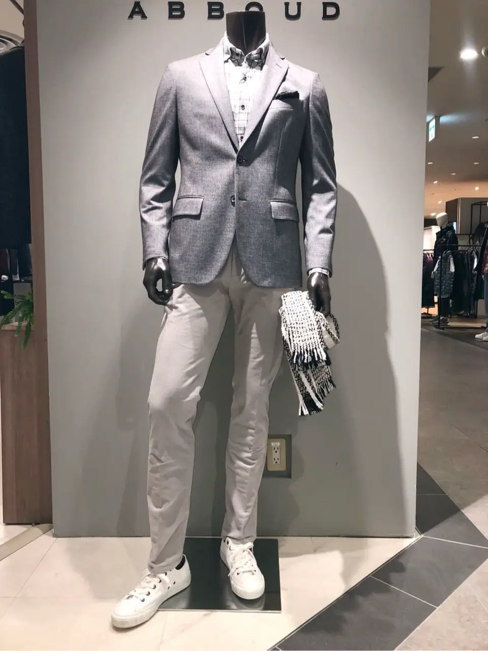 JOSEPH ABBOUD 川田 コーディネート画像