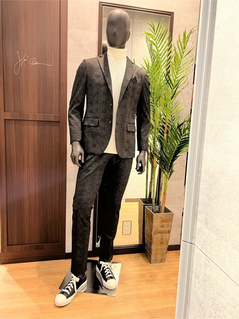 JOSEPH ABBOUD 上條 コーディネート画像