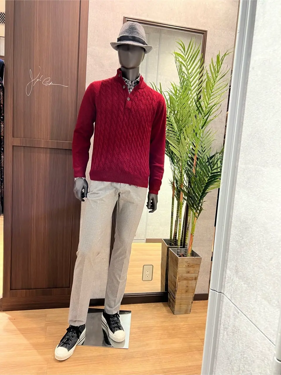 JOSEPH ABBOUD 上條 コーディネート画像