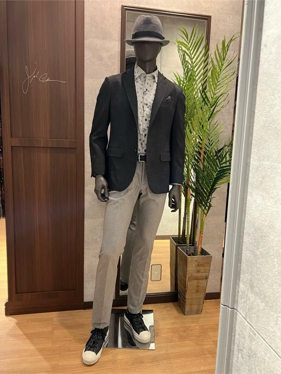 JOSEPH ABBOUD 上條 コーディネート画像