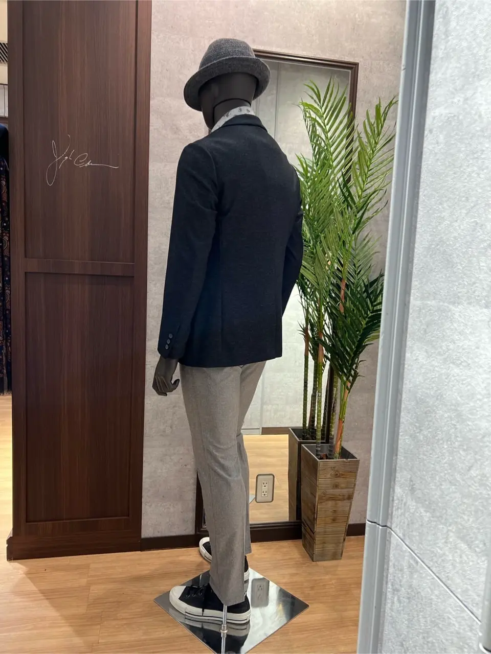 JOSEPH ABBOUD 上條 コーディネート画像