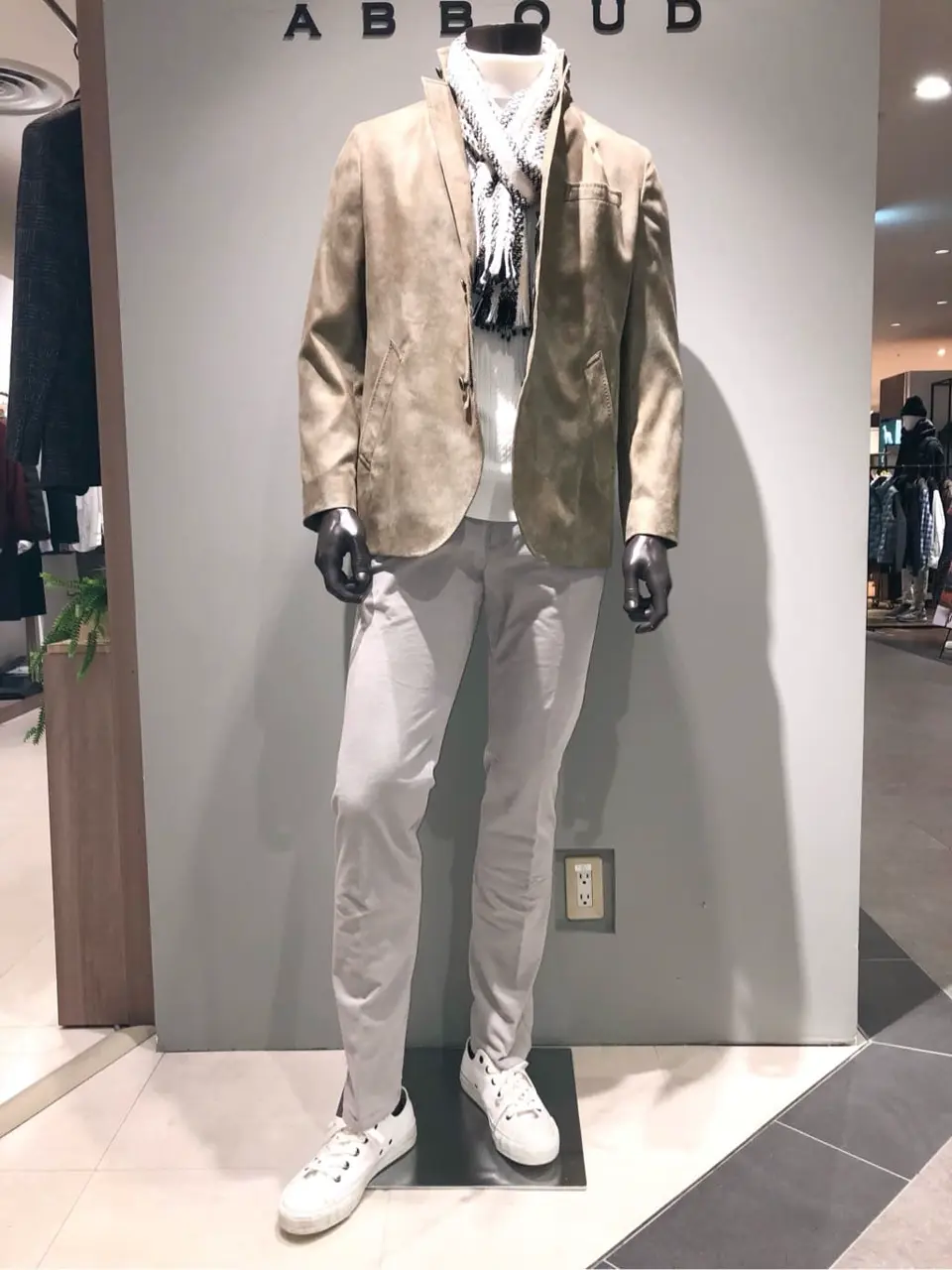 JOSEPH ABBOUD 川田 コーディネート画像