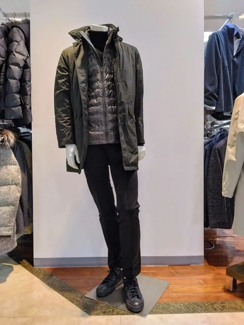 JOSEPH ABBOUD 　伊丹 コーディネート画像