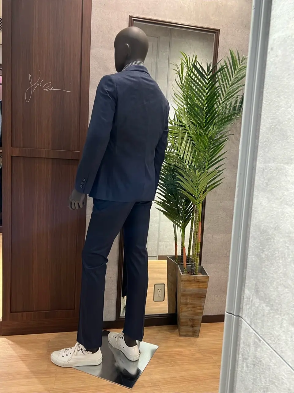 JOSEPH ABBOUD 上條 コーディネート画像