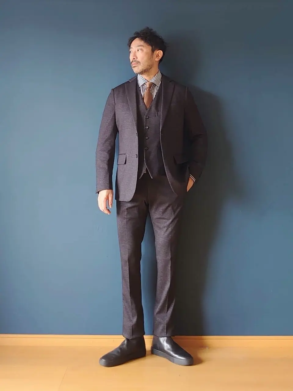 JOSEPH ABBOUD 安東 コーディネート画像